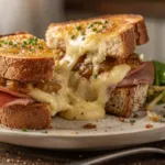 Croque-monsieur au Comté : une recette à la compotée d’oignon et à la sauce Mornay